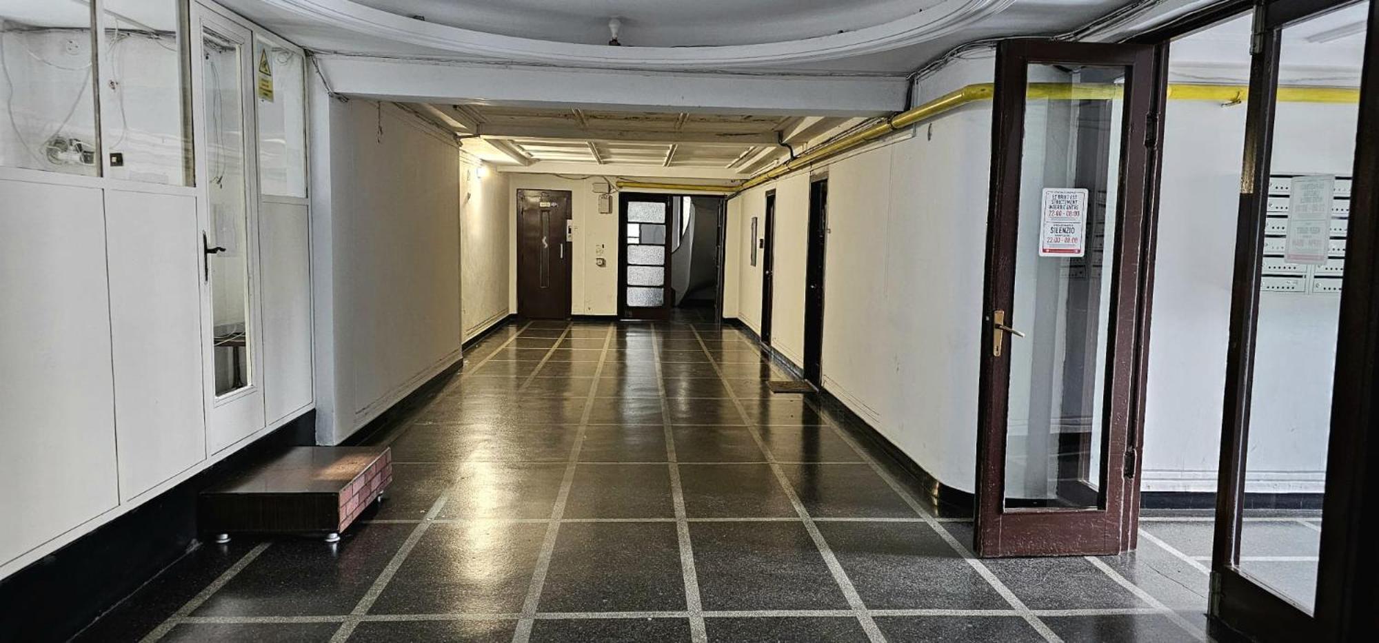 Tantra Studio 1 Conta Universitate Bucureşti Eksteriør bilde