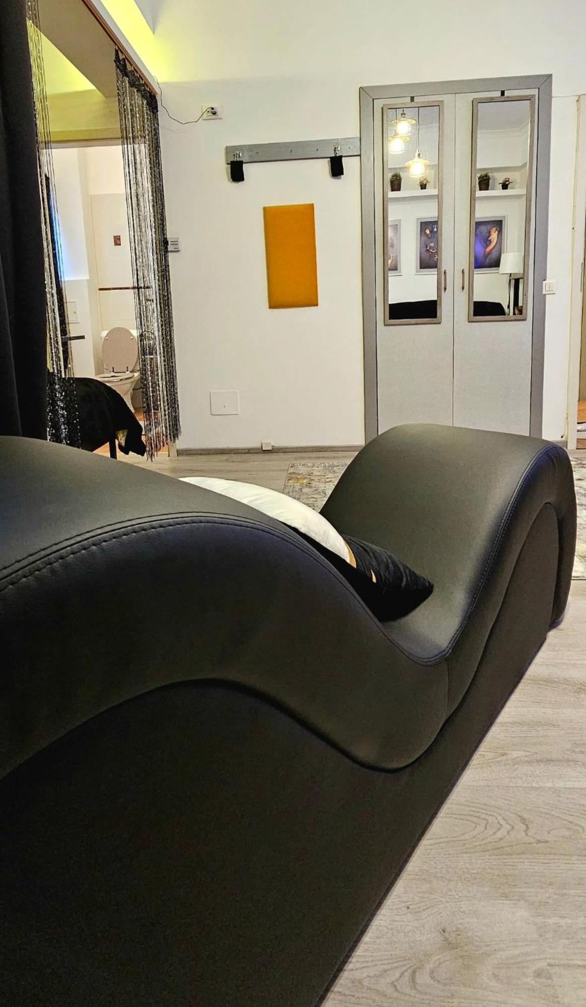 Tantra Studio 1 Conta Universitate Bucureşti Eksteriør bilde